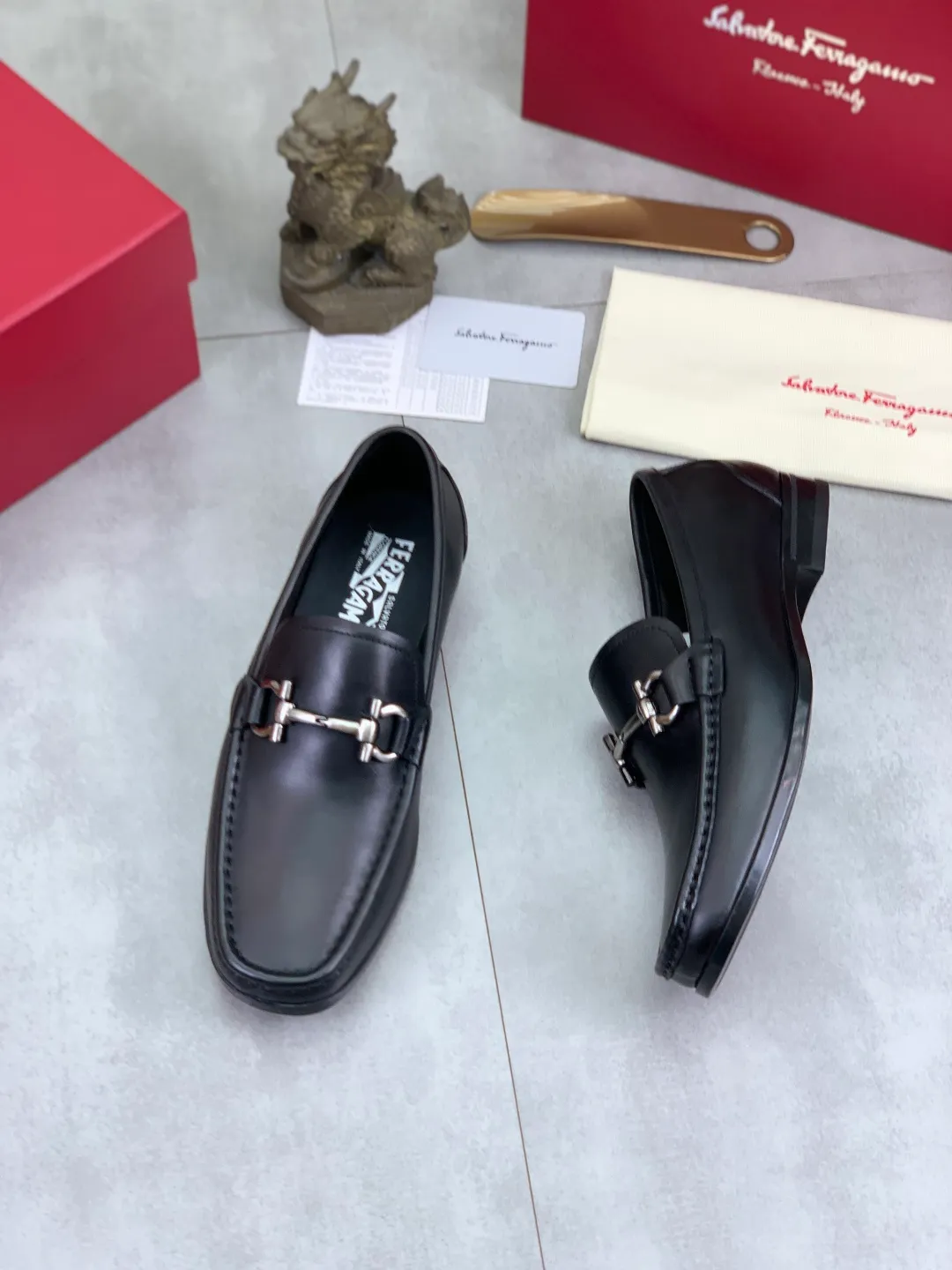 Men's shoes 💰P480 new high quality [Ferragamo/Ferragamo] latest model original imported calfskin, imported cowhide lining + original luxury metal buckle + original combination outsole Comparison without pressure Code number: 38-44 (45 customized)